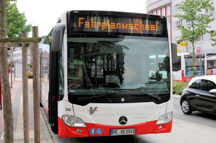 Vestische Bus mit Schriftzug Fahrplanwechsel